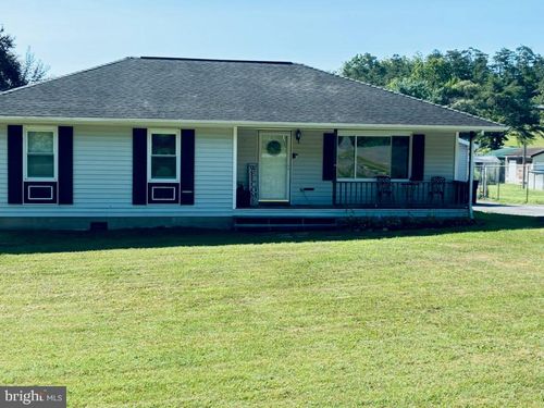 102 Wishbone Cir, HEDGESVILLE, WV, 25427-5455 | Card Image