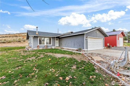 1390 Freimuth Rd, Selah, WA, 98942-9732 | Card Image