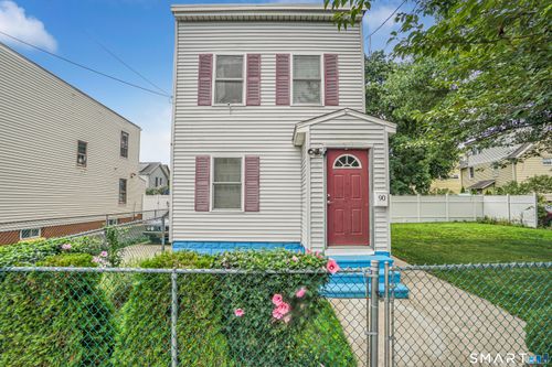 90 Marlboro St, Hamden, CT, 06517-3128 | Card Image