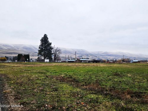 lot-2-8100 S Webb Rd, Prosser, WA, 99350 | Card Image