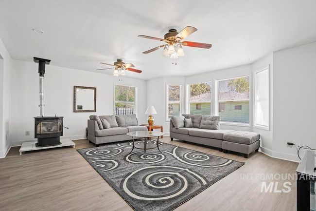 223 W Boulevard, House other with 6 bedrooms, 2 bathrooms and null parking in New Plymouth ID | Image 7