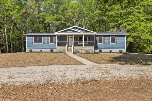 13174 Track Ln, Smithfield, VA, 23430-3802 | Card Image