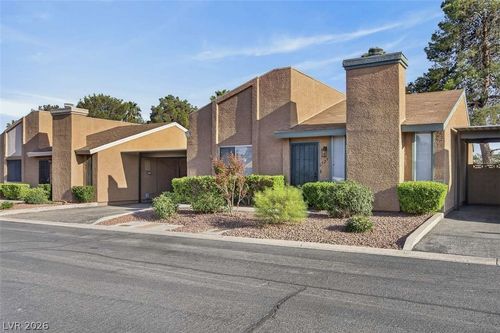 6529 Pinon Pine Way, Las Vegas, NV, 89108-3437 | Card Image