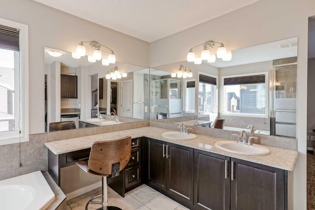 168 Cougar Ridge Manor Sw, Home with 4 bedrooms, 3 bathrooms and 4 parking in Calgary AB | Image 23