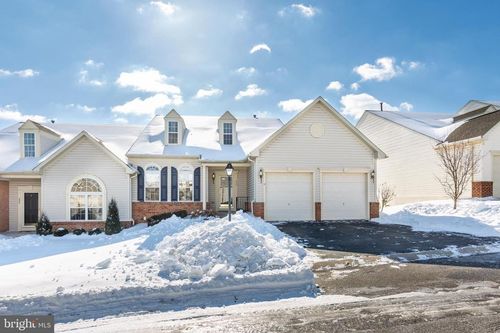 33-227 Fairmount Ct, Shrewsbury, PA, 17361-1537 | Card Image