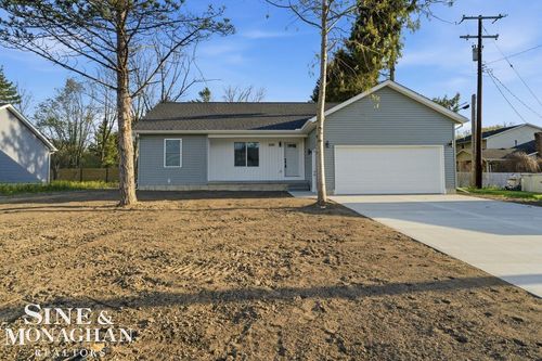 1250 18th St, Marysville, MI, 48040-1640 | Card Image