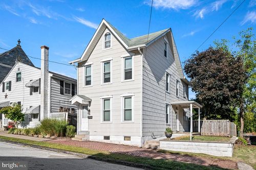 21 N Church St, SPRING CITY, PA, 19475-1854 | Card Image