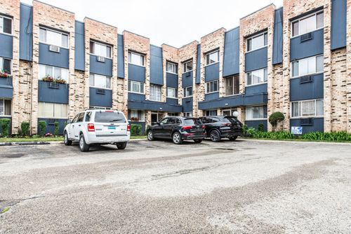 3a-8641.5 Foster Ave, Chicago, IL, 60656 | Card Image