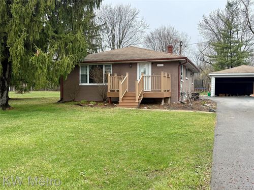 5036 Beecher Rd, Flint, MI, 48532-2402 | Card Image