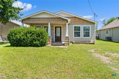 306 4th St, Eddy, TX, 76524-2707 | Card Image