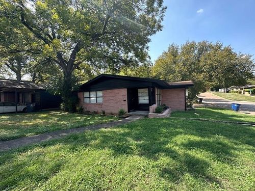 1303 Michigan Ave, Dallas, TX, 75216-1011 | Card Image