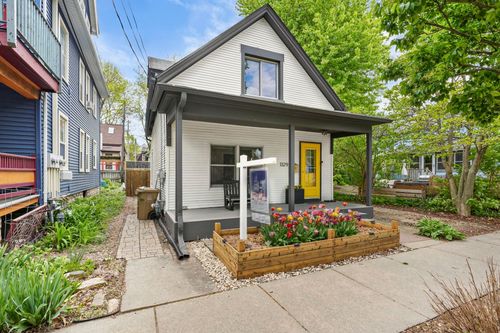 1329 Dewey Court, MADISON, WI, 53703 | Card Image
