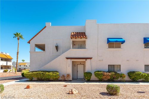 224-101 Luna Way, Las Vegas, NV, 89145 | Card Image