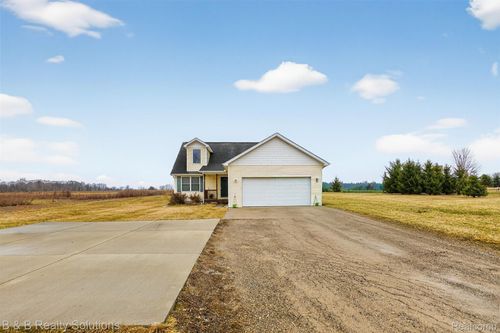 3919 Castle Rd, North Branch, MI, 48461-8702 | Card Image