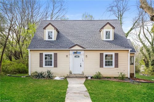 700 Ontario St, Winston-Salem, NC, 27105-3720 | Card Image