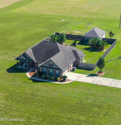 7 Scenic View Dr, Carriere, MS, 39426-6510 | Card Image