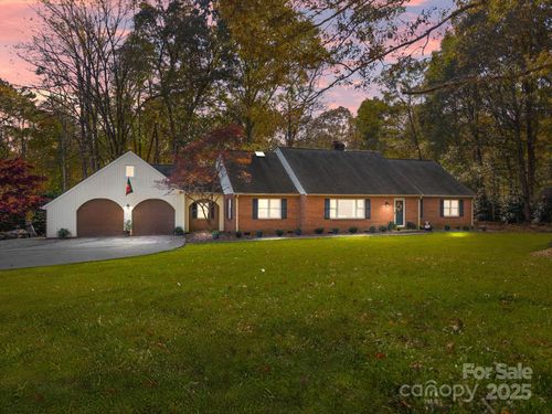 540 Roger Dr, Salisbury, NC, 28147-8879 | Card Image