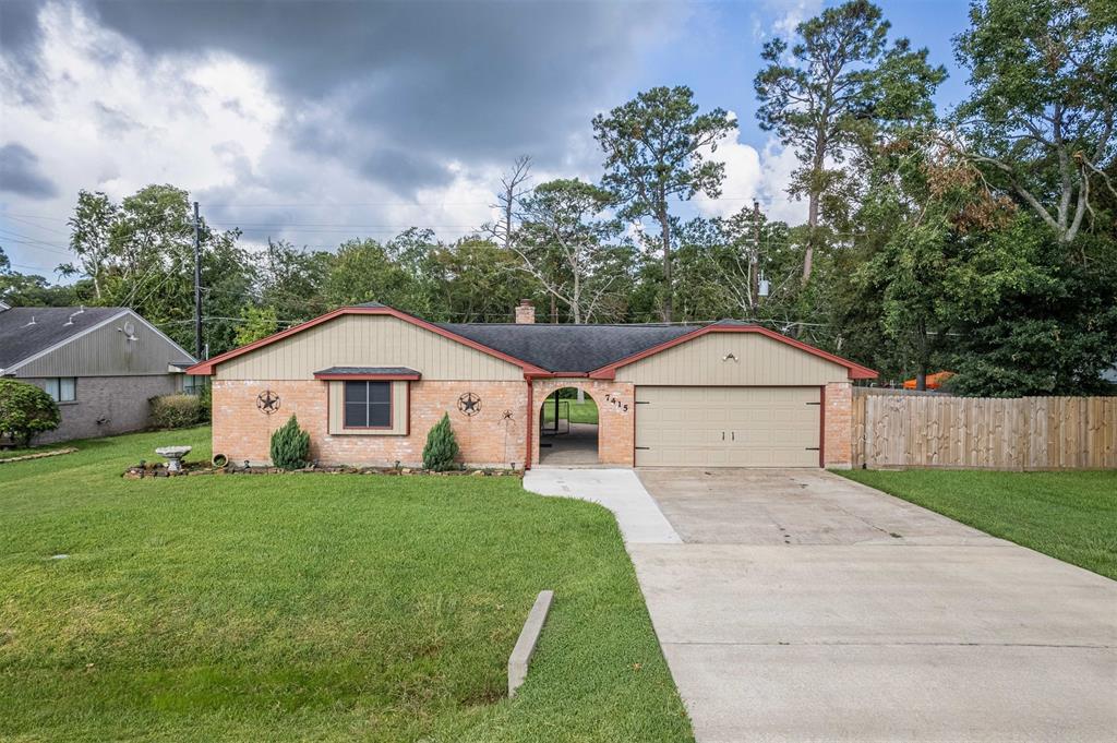Willow Oak Dr, Baytown, TX 77521