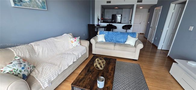 APT-1024 - 7900 Harbor Island Dr, Condo with 1 bedrooms, 2 bathrooms and null parking in North Bay Village FL | Image 8
