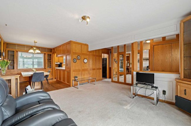 26 Rossburn Cres Sw, House detached with 1 bedrooms, 2 bathrooms and 2 parking in Calgary AB | Image 6