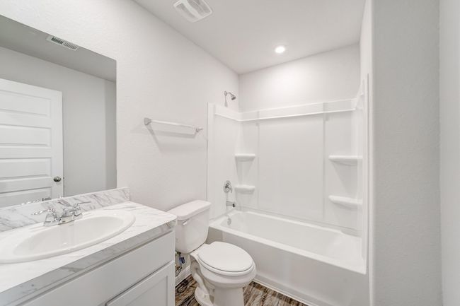121 Pine Burr St, House other with 4 bedrooms, 2 bathrooms and 2 parking in Lufkin TX | Image 8