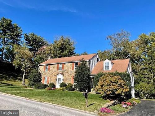 230 Sinkler Dr, WAYNE, PA, 19087-5213 | Card Image