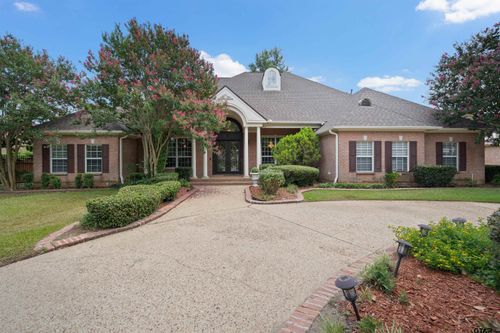 7402 Hollytree Dr, Tyler, TX, 75703-0920 | Card Image