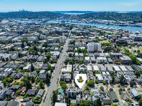 f-2010 Nw 60th St, Seattle, WA, 98107-3114 | Card Image