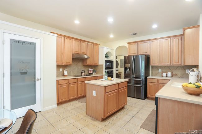 14307 Windy Crk, House other with 4 bedrooms, 4 bathrooms and null parking in Helotes TX | Image 13