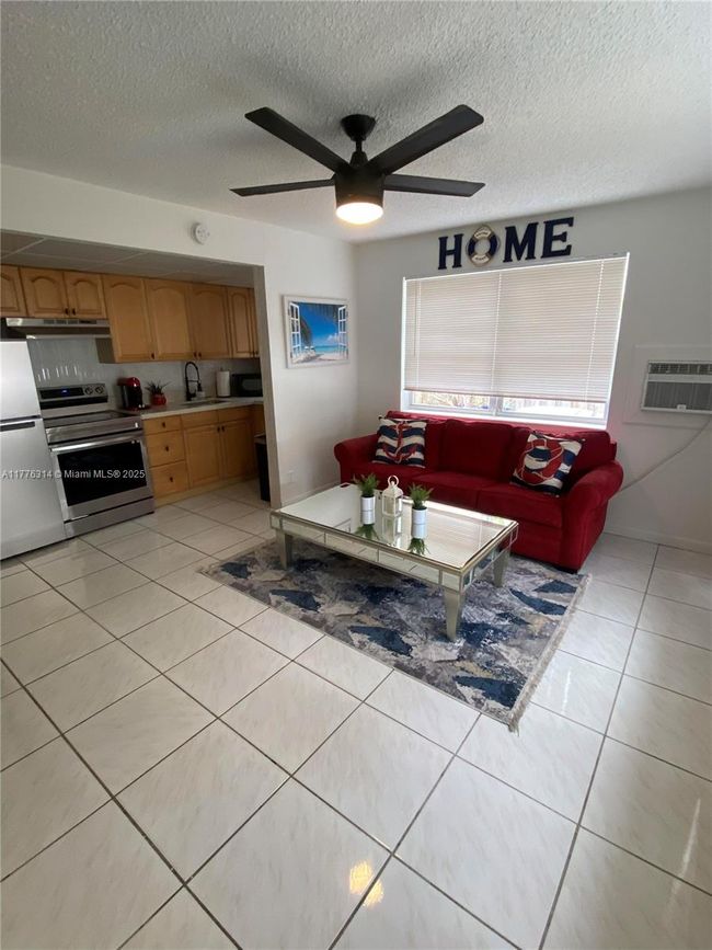 APT-8 - 3210 Canal Dr, Condo with 1 bedrooms, 1 bathrooms and null parking in Pompano Beach FL | Image 4