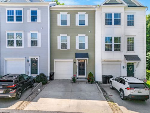 211 Treeline Ln, Morgantown, WV, 26508-1138 | Card Image