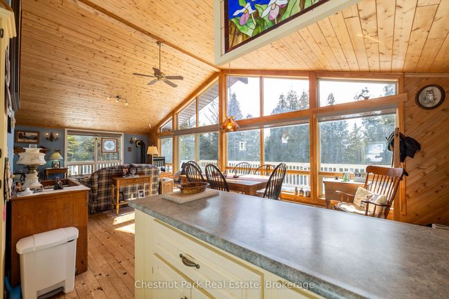 39 Hatt St, House other with 2 bedrooms, 1 bathrooms and 4 parking in Tobermory ON | Image 15