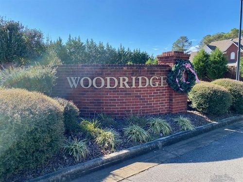 103 Oak Shadow St, Russellville, AL, 35653-5412 | Card Image