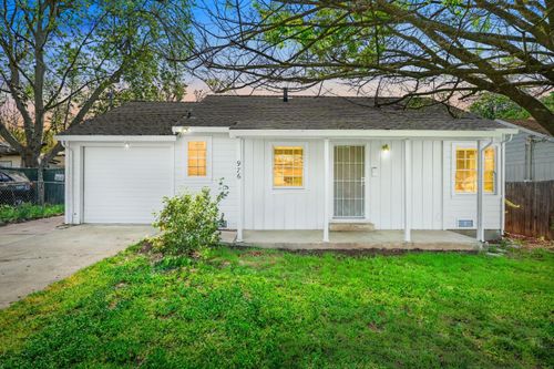 976 Acacia Ave, Sacramento, CA, 95815-1202 | Card Image