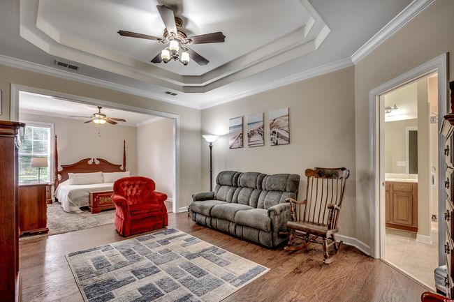 Crown and double walk-in closets | Image 17