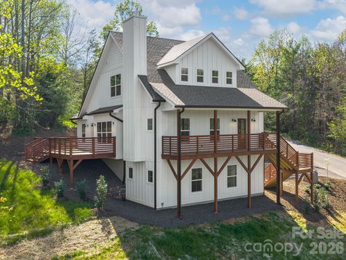 94 Spicewood Rd, Weaverville, NC, 28787-7510 | Card Image