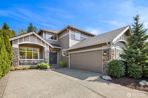 6724 Crest View Ave Se, Snoqualmie, WA, 98065-8910 | Card Image
