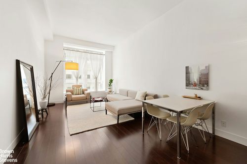 716-111 Fulton St, New York, NY, 10038-2772 | Card Image