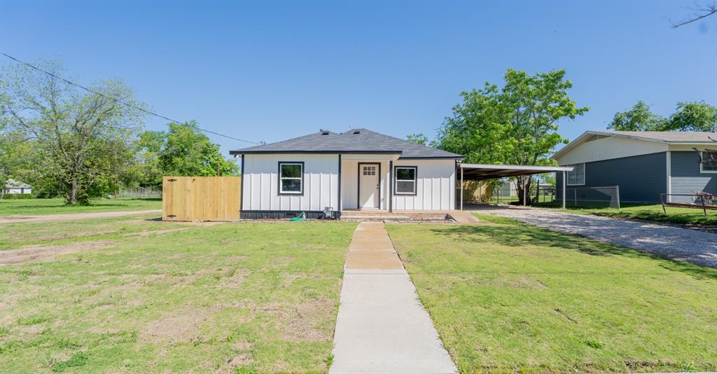 Woodlawn St, Sulphur Springs, TX 75482