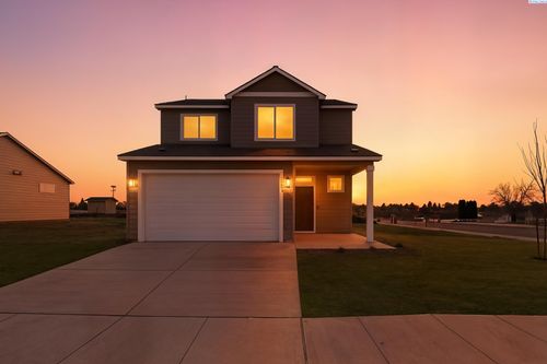 1202 Topaz Ave, Grandview, WA, 98930 | Card Image