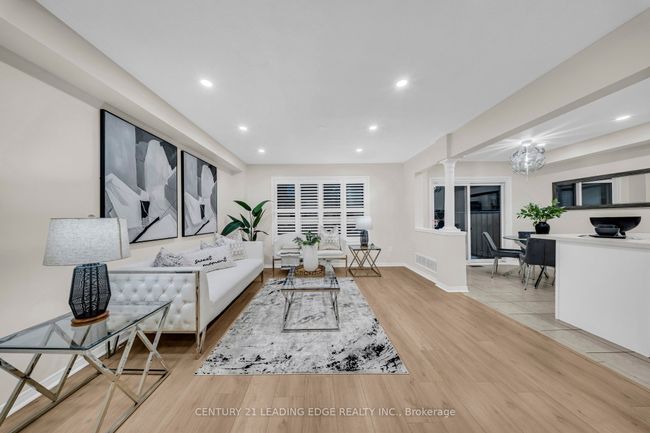 12 Styles Cres, House attached with 4 bedrooms, 4 bathrooms and 1 parking in Ajax ON | Image 7
