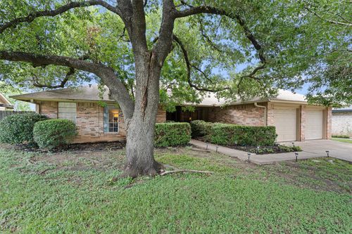 2714 Thrushwood Dr, Austin, TX, 78757-6966 | Card Image