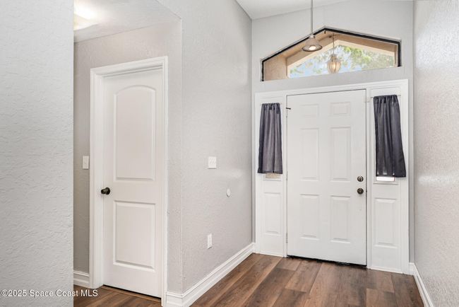 Entryway | Image 5