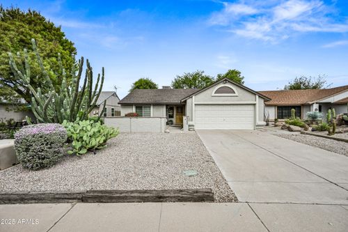 3334 W Monona Dr, Phoenix, AZ, 85027-3007 | Card Image