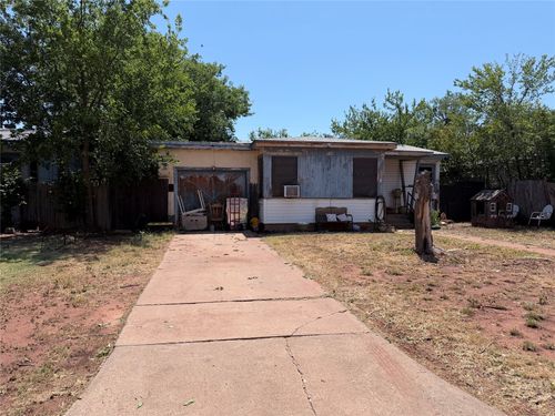 1217 Fannin St, Abilene, TX, 79603-4842 | Card Image