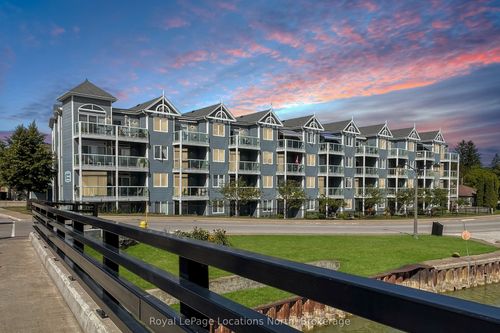 208-34 Bayfield St, Meaford, ON, N4L1Y2 | Card Image