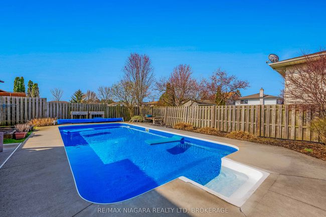 7639 Jubilee Dr, House other with 3 bedrooms, 3 bathrooms and 2 parking in Niagara Falls ON | Image 32
