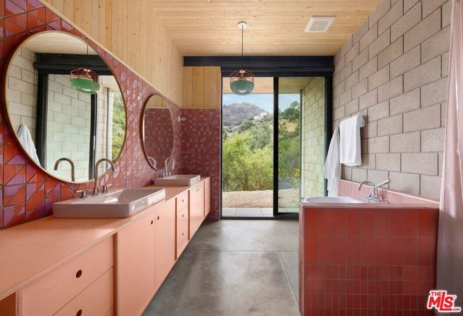 20485 Medley Ln, House other with 4 bedrooms, 4 bathrooms and 4 parking in Topanga CA | Image 19