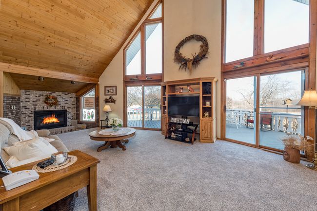 43388 N Oakcrest Ln, House other with 3 bedrooms, 2 bathrooms and 3 parking in Zion IL | Image 15