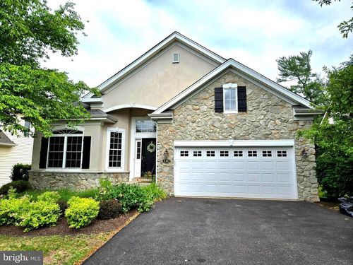 111 Silver Tail Ln, NEW HOPE, PA, 18938-5764 | Card Image